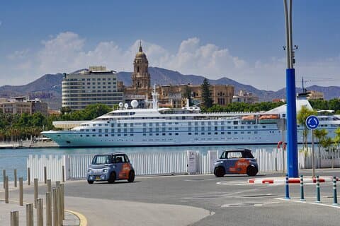 skyline Malaga Port