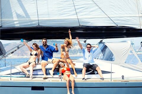 Afternoon yacht tour in Barcelona with drink service.