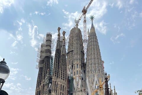 Private Full Day Sightseeing Tour in Barcelona