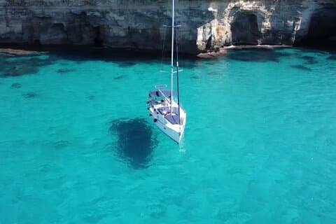 Ready to visit best spots, amazing crystalline waters and caves?