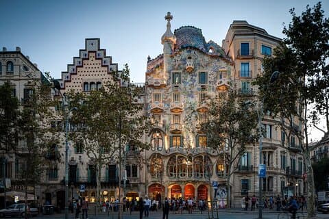Explore Gaudi and Modernist Architecture