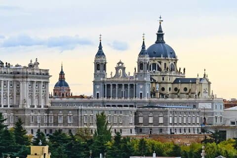 Madrid city tour with Royal Palace and Toledo in 1 day