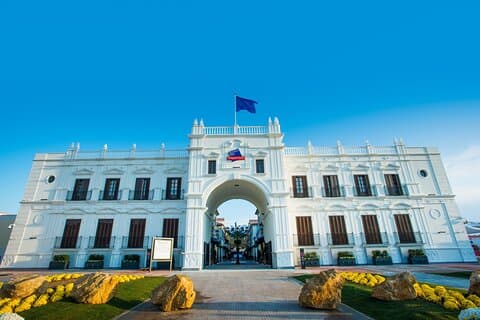 Private Shopping Tour from Marbella to McArthurGlen Outlet