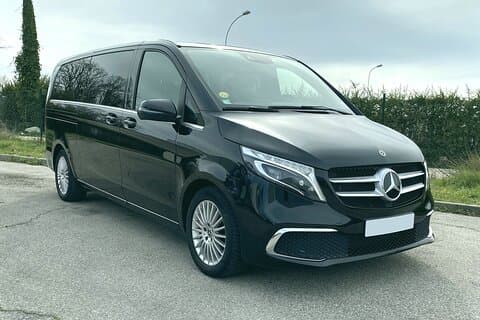 Arrival Transfer from Madrid Airport MAD to Madrid in Private Van