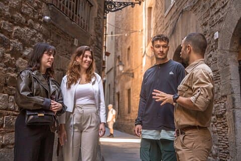Barcelona Old Town Private Walking Tour with Local Historian