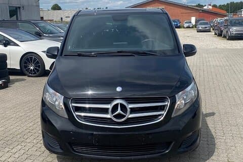 Barcelona to Granada Private Airport Transfer