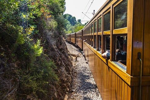 Mallorca: Exclusive Soller Train and Tram Half-Day Tour