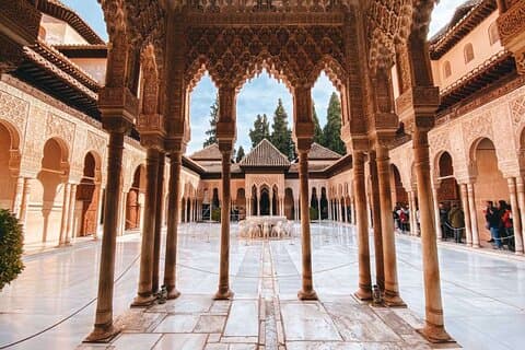 Granada Alhambra Group Tour includes Nazaries Palaces