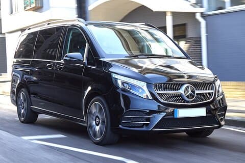 Madrid Airport MAD Round-Trip Private Transfer in Luxury Van