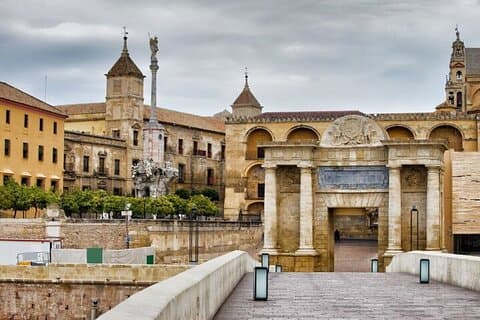 Cordoba Old Town Private Walking Tour With A Guide