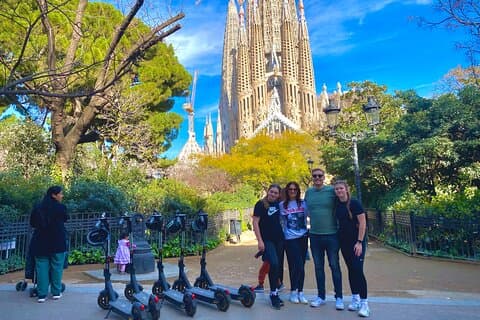 Barcelona Sagrada familia Electric Scooter or E-Bike Tour