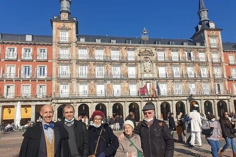 Madrid Must See Attractions Walking Tour with Guide