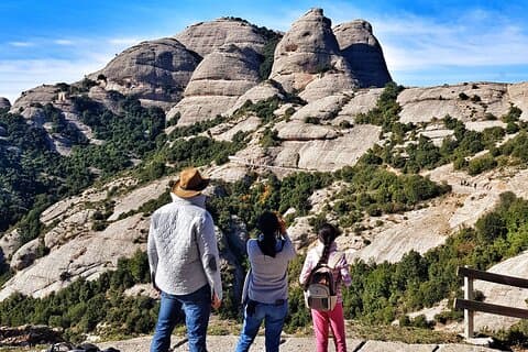 Montserrat private tour for families and groups