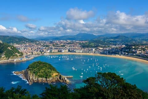 Private Tour of San Sebastian, Zumaia and Loyola