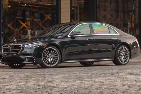 Private RoundTrip Barcelona City to Sitges City by Luxury Sedan