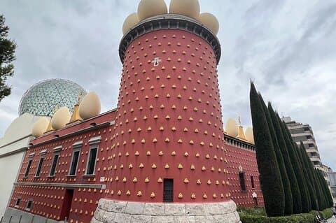 Private Day Trip from Barcelona to Figueres