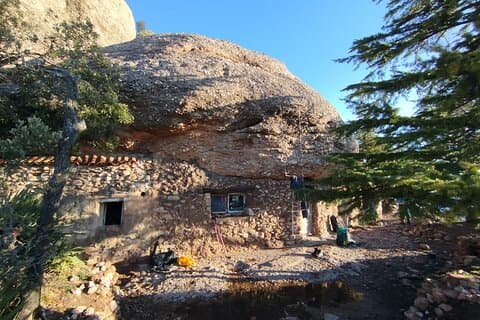 Ascension to Sant Jeroni and bivouac night in Montserrat