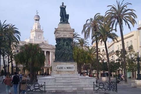 3 Hour Tapa and Cultural Experience Walking Tour