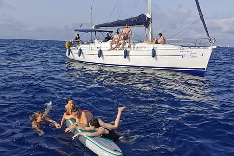 bathing on the high seas with the turtur sailboat from Barcelona