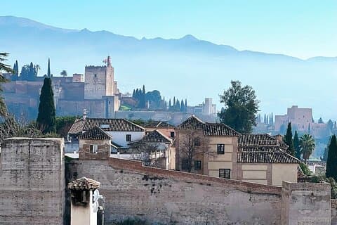 Alhambra Tour tickets included