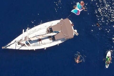 Private Sailing with SUP, Drinks and Appetizers from Barcelona