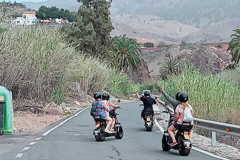 e-Scooter Mountain Tour in Natural Park Pilancones