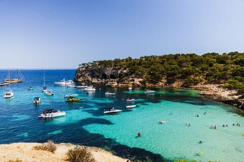 Tour Beach Portal Vells, Cave Portal Vells.