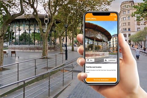 San Sebastián Self-Guided City Walking Tour & Scavenger Hunt
