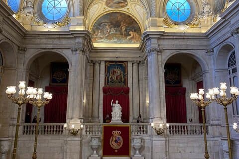 Madrid: Royal Palace Semi-private tour
