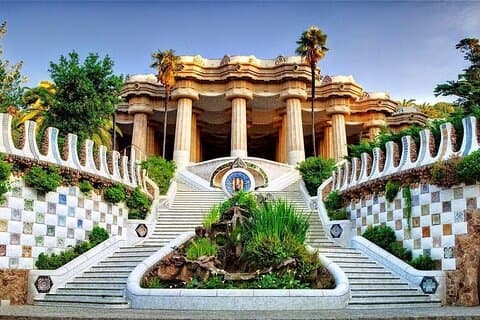 Park Güell Guided Tour for Gaudí Lovers + Ebook Exclusive