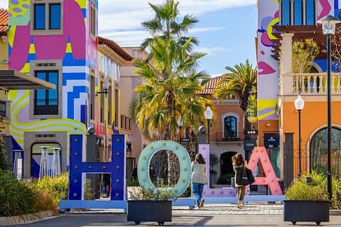 Barcelona La Roca Village Shopping VIP