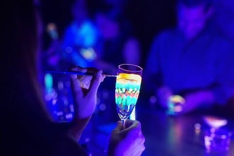 Barcelona Cocktail Class Workshop, Shake Cook & Paint 3 Cocktails
