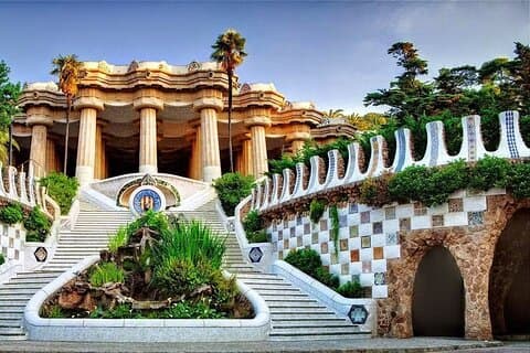 Park Güell Guided Tour in Barcelona + Ebook