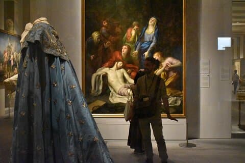 Tour of the Royal Collections of Madrid small group and skip the line