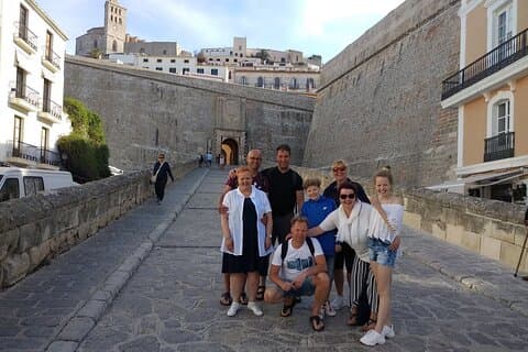OFFSHORE Private Guided Tour in Ibiza -Unesco old town & beaches