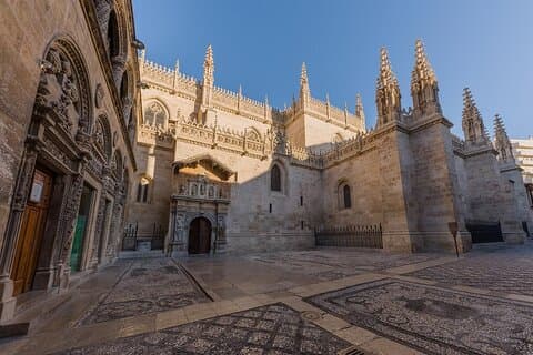 Private visit to Granada Center and Royal Chapel