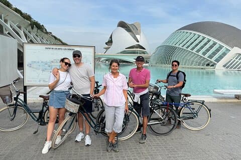 Explore Valencia Private Bike or EBike Tour
