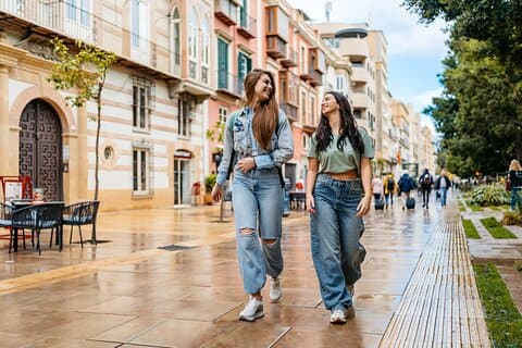 Málaga Romance Private Tour: Ancient Fortresses & Vibrant Markets