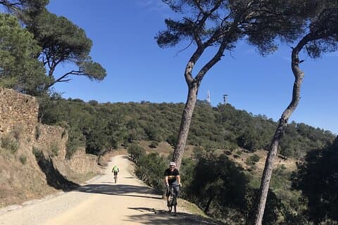 Cycling in Carretera de les Aigües, the best views of Barcelona