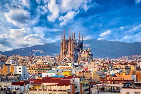 Private Sagrada Familia Walking Tour in Barcelona Architecture