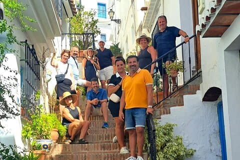Nerja & Frigiliana priv. tour w/ hotel or shore pickup in Malaga