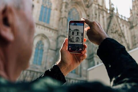 Self-Guided Tour with Augmented Reality of the Gothic Quarter