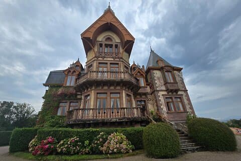 Private tour of the Duque de Almodóvar Mansion in Comillas