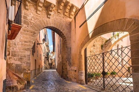 Palma de Mallorca: Out of the Crowds Walking Tour