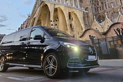 Premium Private Transfer from BCN Airport to Barcelona City Centre