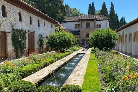 Granada: Alhambra Gardens, Generalife and Alcazaba Ticket & Guide