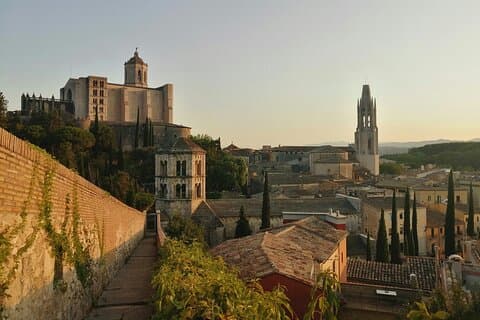 Girona Hidden Gems – Digital Self-Guided Tour on Your Phone