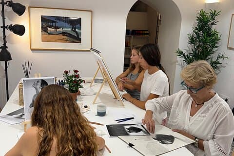 Painting workshop experience in Menorca