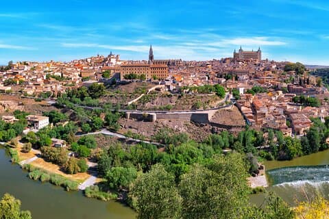 Toledo Day Trip from Madrid with Synagogue, Wine and Tapas