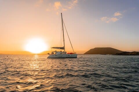 Sunset Luxury Catamaran Tour to Isla de Lobos for Adults Only